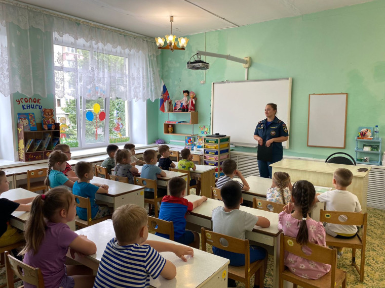 Лето будет ярким, если соблюдать правила безопасности. Лето будет ярким, если соблюдать правила безопасности.
