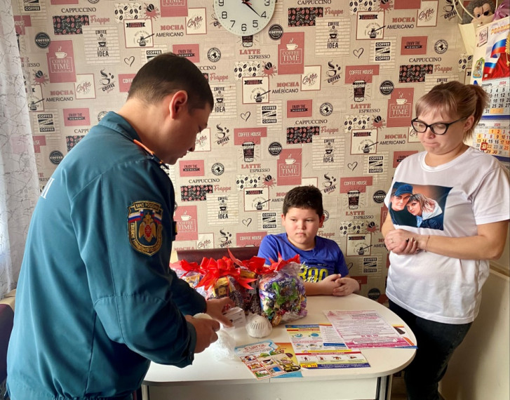 Вручение многодетным семьям АДПИ. Вручение многодетным семьям АДПИ.
